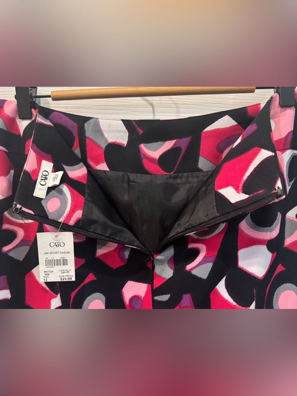 Cato Woman Pink Black Lined Straight Abstract Skirt Women’s Size 12 NWT - Picture 3 of 10